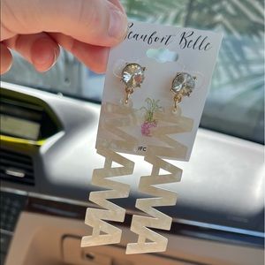 Super cute boutique earrings in Beaufort SC (cubic zirconia on top) never worn